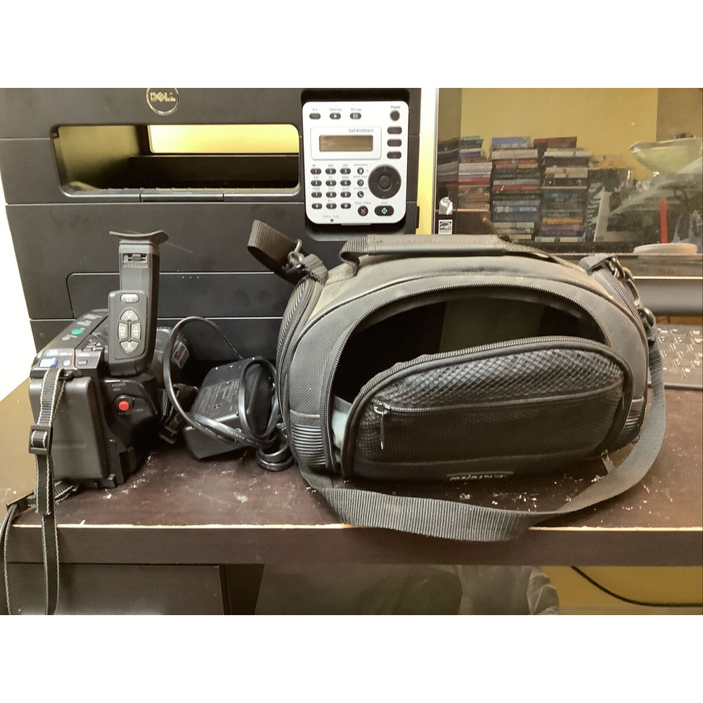 Quasar VM-D51 VHS-C Video Camera Palmcorder Digital EIS 20x Zoom Bundle